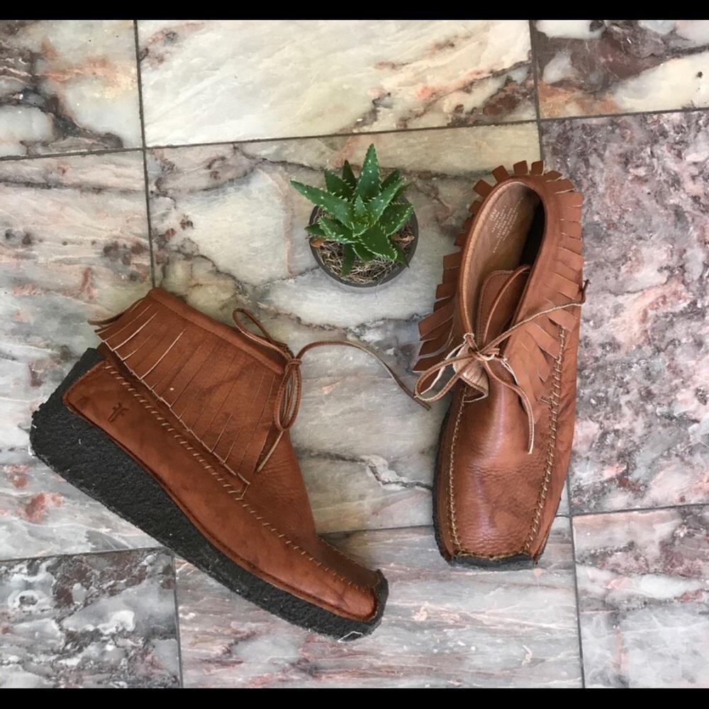 Frye (LIKE NEW) Aztec Fringe Leather Moccasins